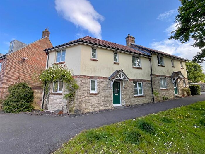 3 Bedroom Property For Sale In Frome Valley Road, Crossways, DT2