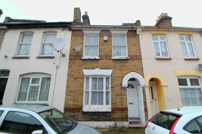 2 Bedroom Terraced House To Rent In Lester Road, Chatham, ME4