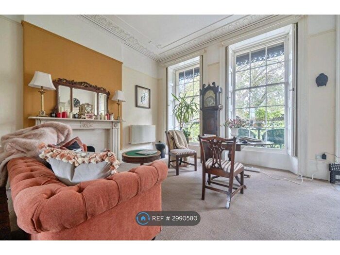 2 Bedroom Flat To Rent In Caledonia Place, Bristol, BS8