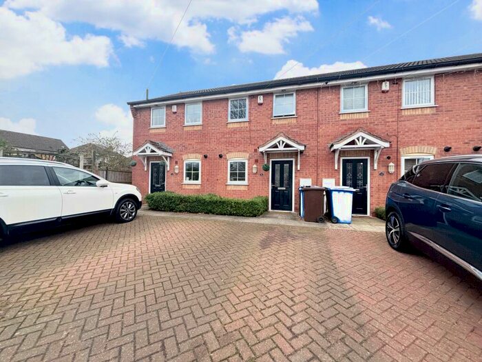 2 Bedroom Town House To Rent In Sandgate Close, Alvaston, DE24