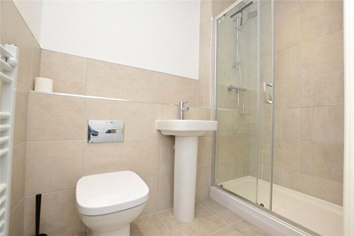 4 Bedroom Town House To Rent In Bobbin Row, Leeds, West Yorkshire, LS12