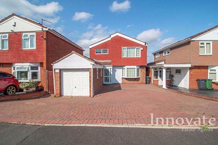 3 Bedroom Detached House For Sale In Priory Close, West Bromwich, B70