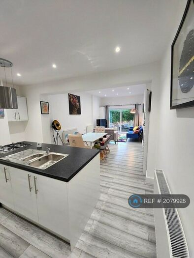 3 Bedroom Terraced House To Rent In The Green, Hartford, CW8