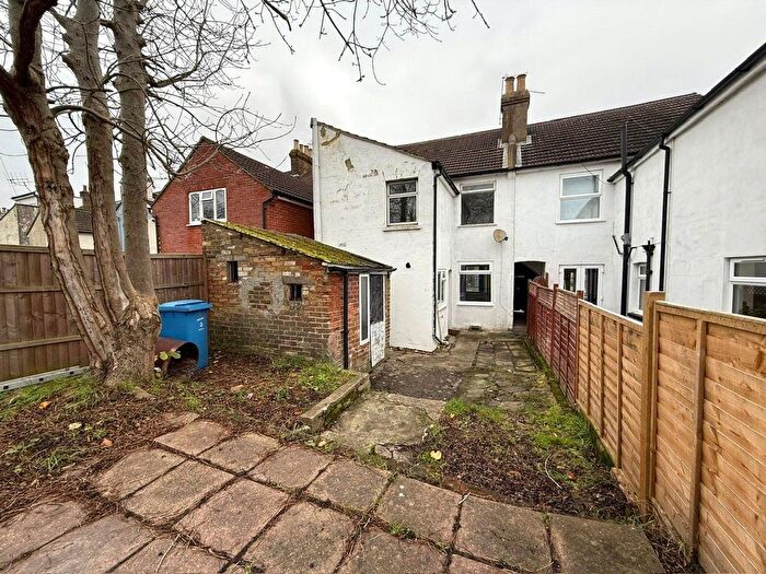 3 Bedroom Semi-Detached House To Rent In Ash Road, Aldershot, Hampshire, GU12