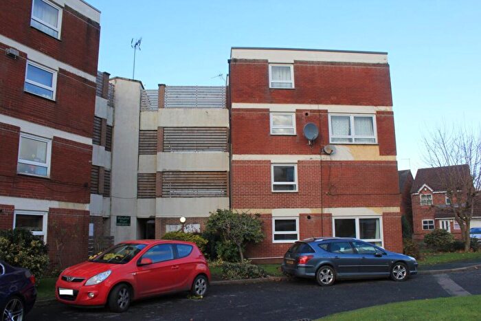 3 Bedroom Maisonette To Rent In Waterford Court, Stafford, ST16