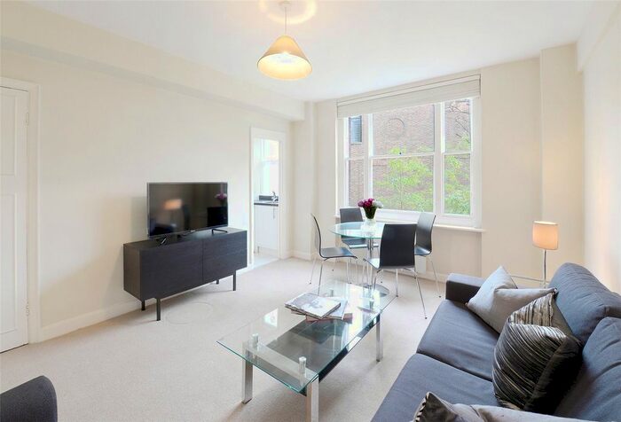2 Bedroom Flat To Rent In Hill Street, Mayfair, London, W1J
