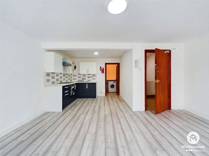 Studio To Rent In Bradbury Street, Dalston, London, N16