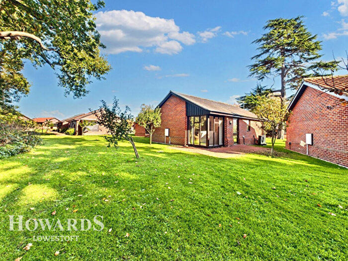 2 Bedroom Detached Bungalow For Sale In Chapel Road, Carlton Colville, NR33