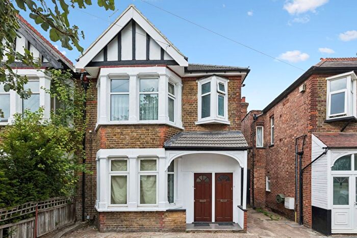 2 Bedroom Flat For Sale In Colindeep Lane, London, NW9