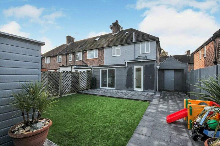 3 Bedroom Detached House To Rent In Farmfield Road, Bromley BR1