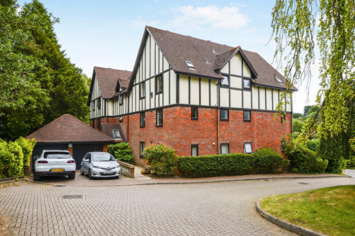 3 Bedroom House To Rent In Campions Court, Berkhamsted, HP4