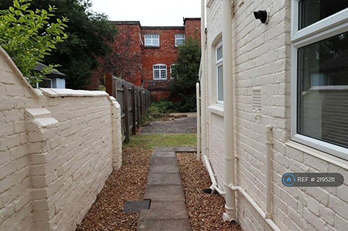 1 Bedroom Flat To Rent In Gray Street, Northampton, NN1