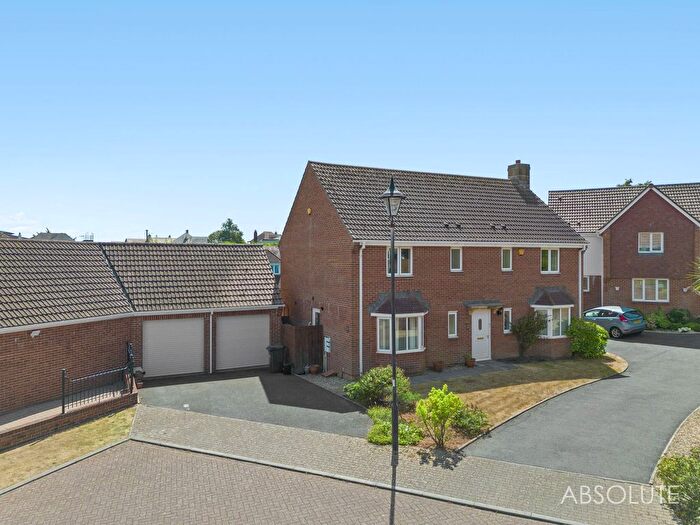 4 Bedroom Detached House For Sale In Woodleys Meadow, Torquay, TQ2
