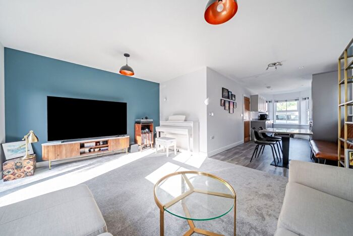4 Bedroom Semi-Detached House To Rent In Chichester Terrace, Horsham, RH12