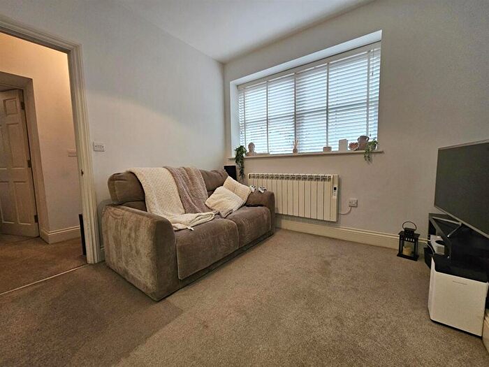 1 Bedroom Apartment For Sale In Albion House, Southgate Street, Gloucester, GL1