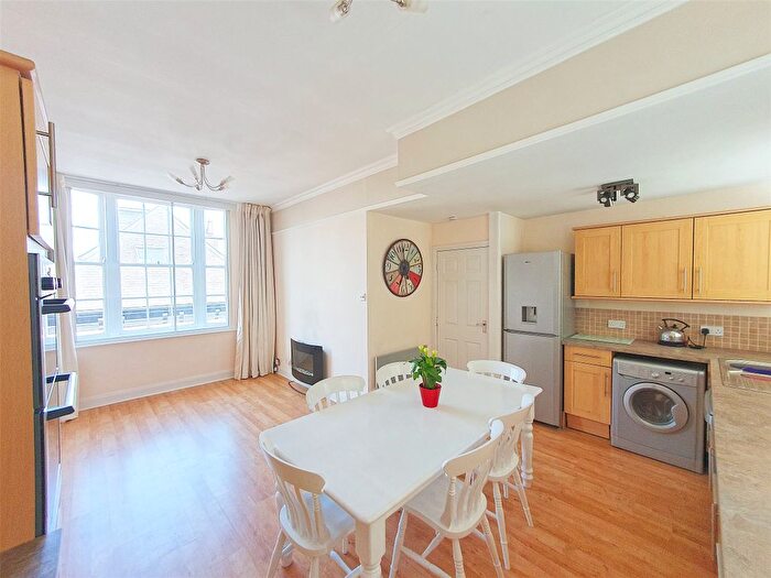 2 Bedroom Flat To Rent In Buckingham Court, York, YO1