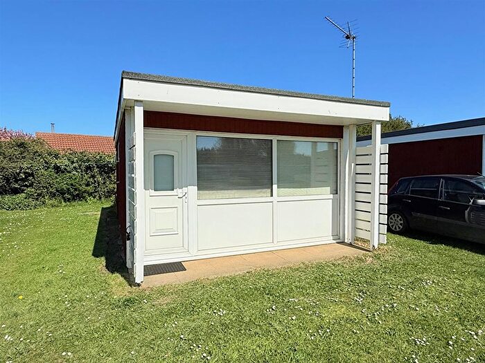 2 Bedroom Chalet For Sale In Newport Cottages Track, Hemsby, NR29