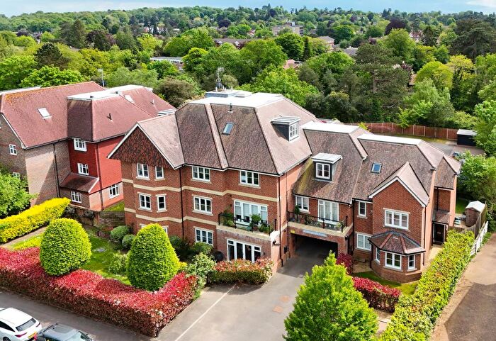 2 Bedroom Flat For Sale In Doods Road, Reigate, RH2
