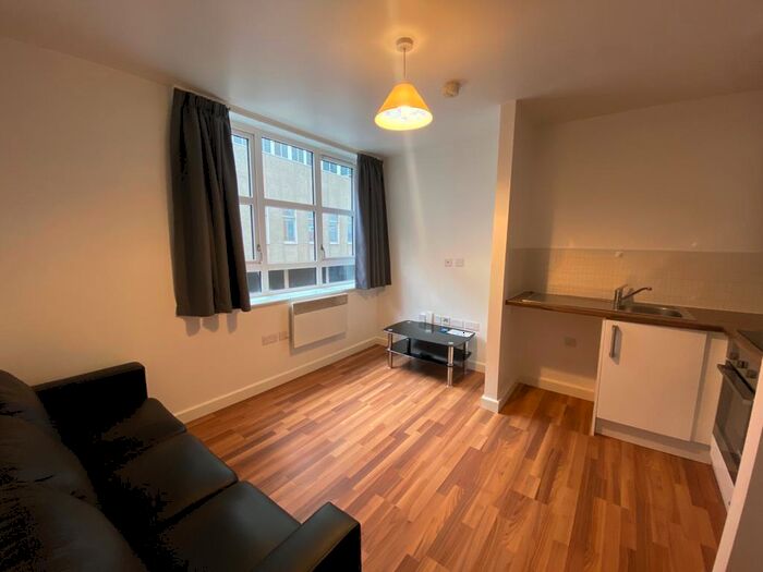 2 Bedroom Apartment To Rent In Clyde Court, Erskine Street, LE1