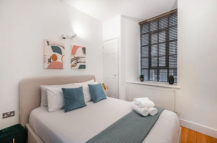 2 Bedroom Flat For Sale In Shelton Street, Covent Garden, London, WC2H