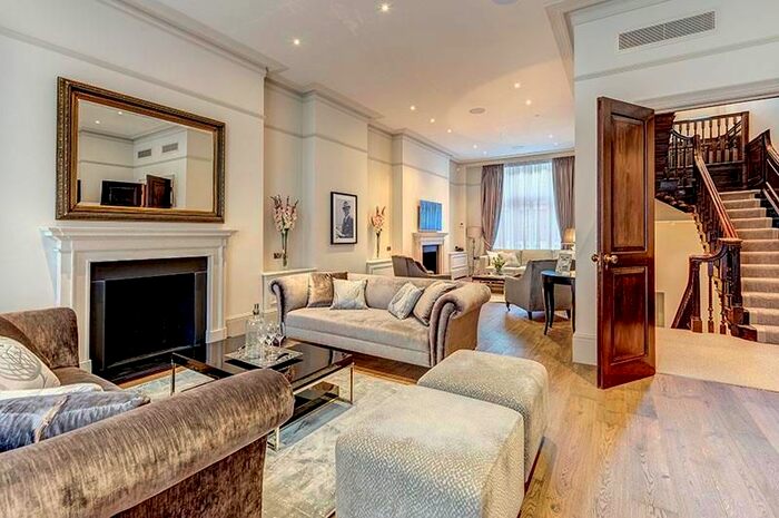 7 Bedroom Property To Rent In Hertford Street, Mayfair, London, W1J