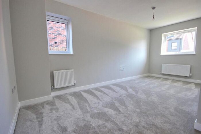 4 Bedroom House To Rent In Woodmansey Mile, Beverley, HU17