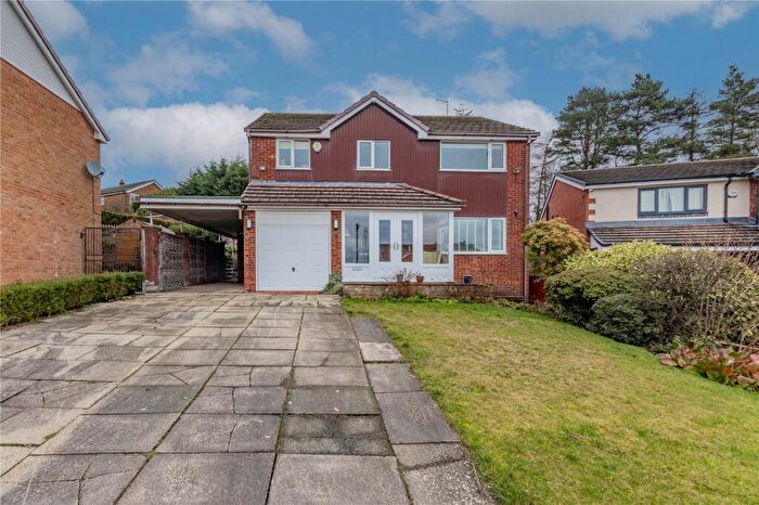 4 Bedroom Detached House For Sale In Greenwich Close, Bamford, Rochdale, OL11