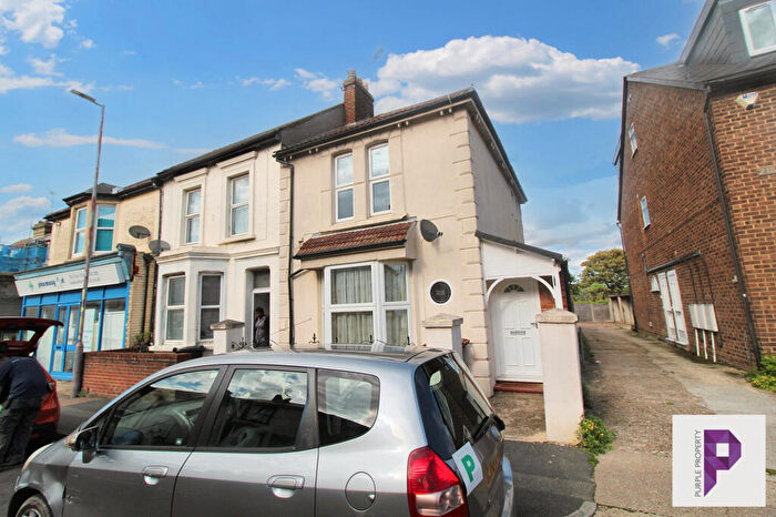 3 Bedroom End Of Terrace House For Sale In Canterbury Street, Gillingham, Kent, ME7