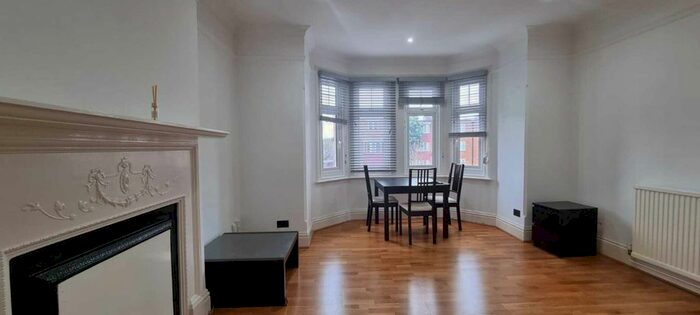 1 Bedroom Flat To Rent In Oakley Avenue, London W5