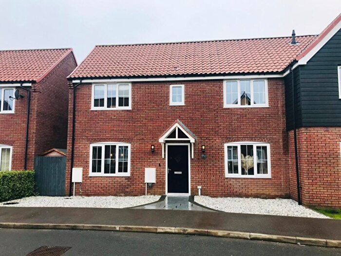3 Bedroom Semi-Detached House For Sale In Willow Court, Cowbit, Spalding, PE12