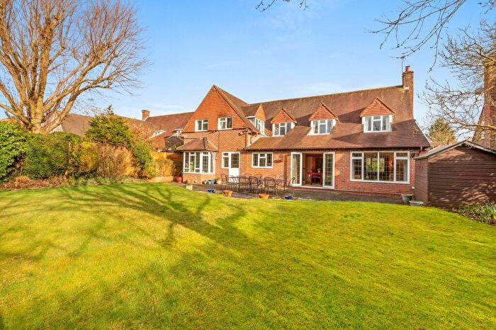 5 Bedroom Detached House For Sale In Walkwood Rise, Beaconsfield, HP9