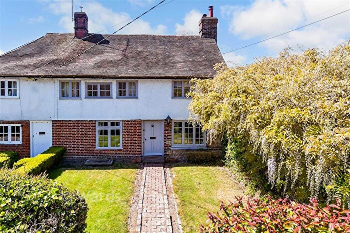 3 Bedroom Semi Detached House For Sale In Liverton Hill, Sandway, Maidstone, Kent, ME17