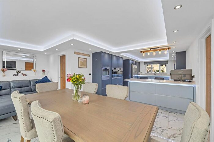 6 Bedroom Detached House For Sale In Hepworth Road, Barningham, IP31