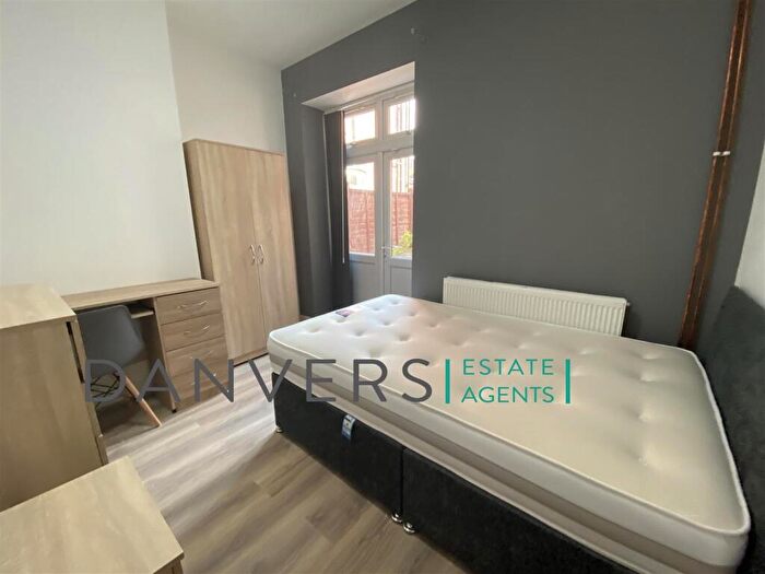 2 Bedroom Detached House To Rent In Westcotes Drive, Leicester, LE3
