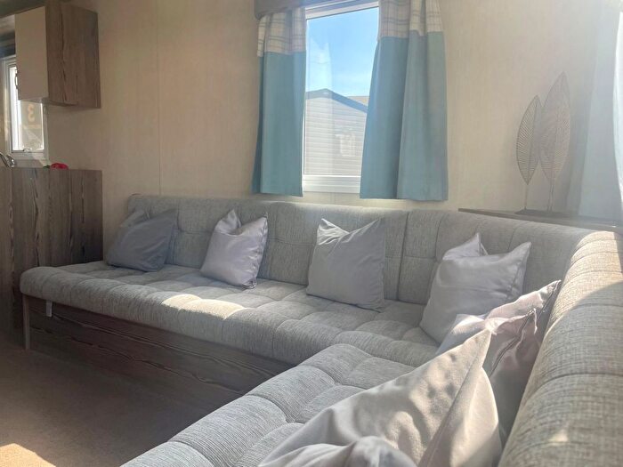 3 Bedroom Park Home For Sale In Winchelsea, TN36