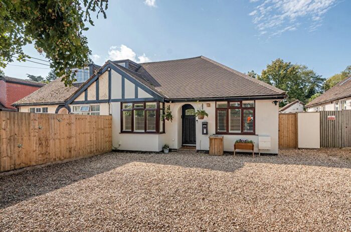 3 Bedroom Bungalow For Sale In Reading Road, Winnersh, Wokingham, Berkshire, RG41