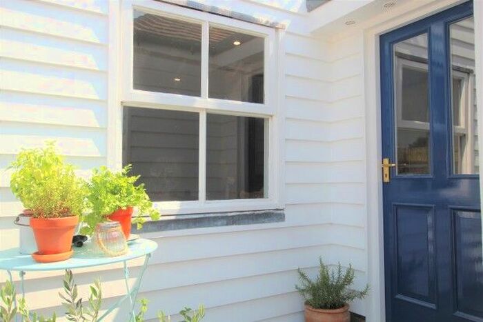 2 Bedroom Flat To Rent In Ashford Road, Tenterden, TN30