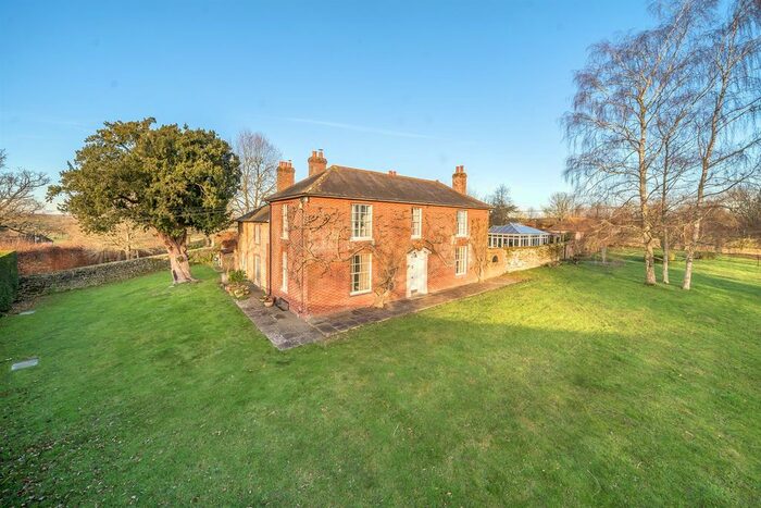 6 Bedroom Detached House To Rent In Newbridge Farmhouse, Newbridge Road, Billingshurst, West Sussex, RH14