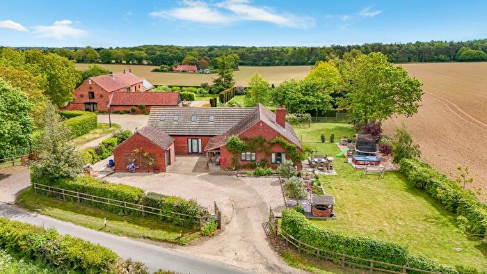 6 Bedroom Detached Bungalow For Sale In Sandy Lane, East Tuddenham, Norfolk, NR20