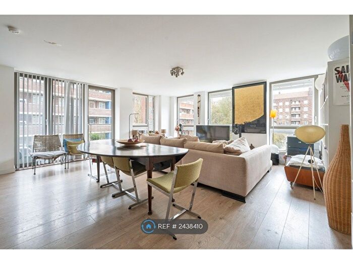 3 Bedroom Flat To Rent In Grove House, London, E9