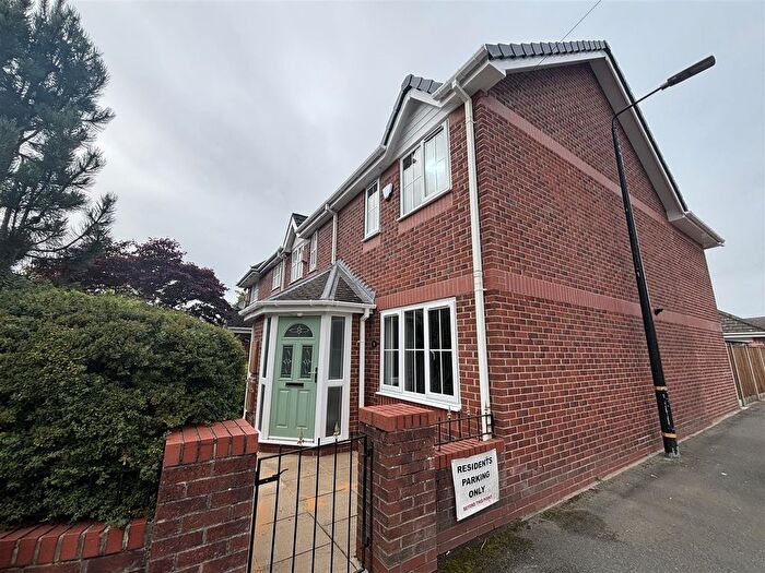 2 Bedroom Mews To Rent In Urban Road, Altrincham, WA15