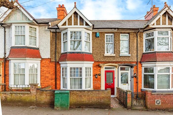 3 Bedroom Terraced House For Sale In Finedon Road, Wellingborough, NN8