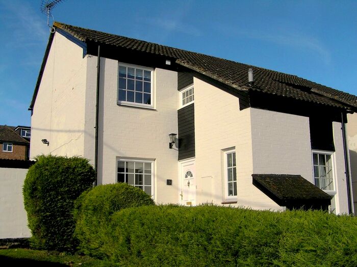 3 Bedroom End Of Terrace House For Sale In Trinity Rise, Penton Mewsey, SP11