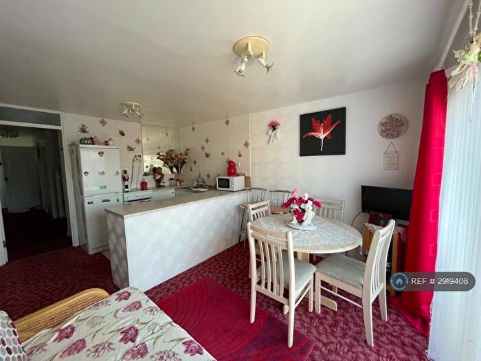 3 Bedroom Terraced House To Rent In Heaton Walk, Newcastle Upon Tyne, NE6