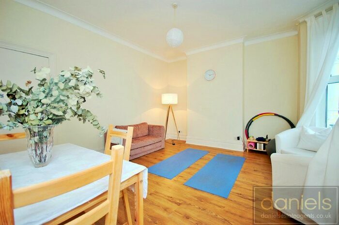 2 Bedroom Flat To Rent In Mortimer Road, Kensal Rise, NW10