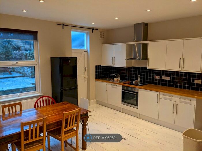 3 Bedroom Terraced House To Rent In Sandbed Road, Bristol BS2