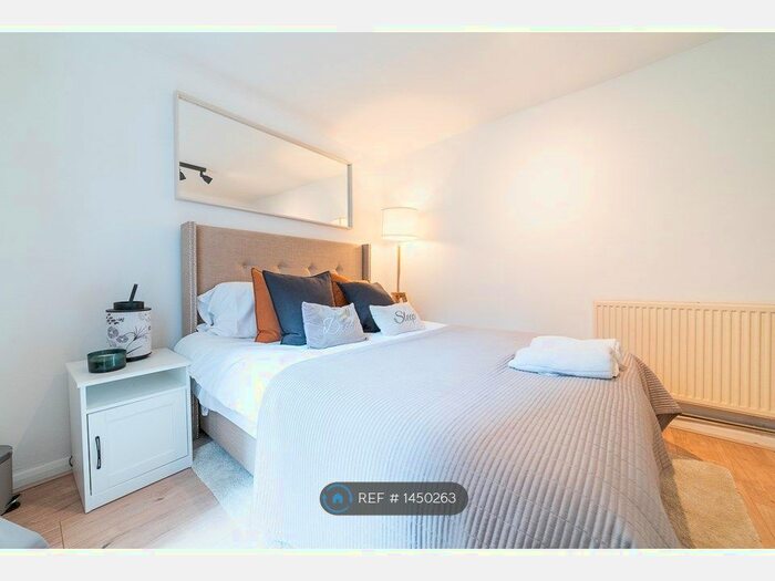 1 Bedroom Terraced House To Rent In Balcombe Street, London, NW1