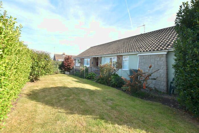 3 Bedroom Detached Bungalow For Sale In Tritton Gardens, Dymchurch, Romney Marsh, TN29