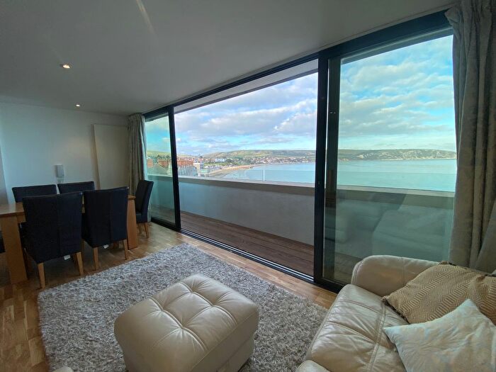 3 Bedroom Flat To Rent In High Street, Swanage, BH19