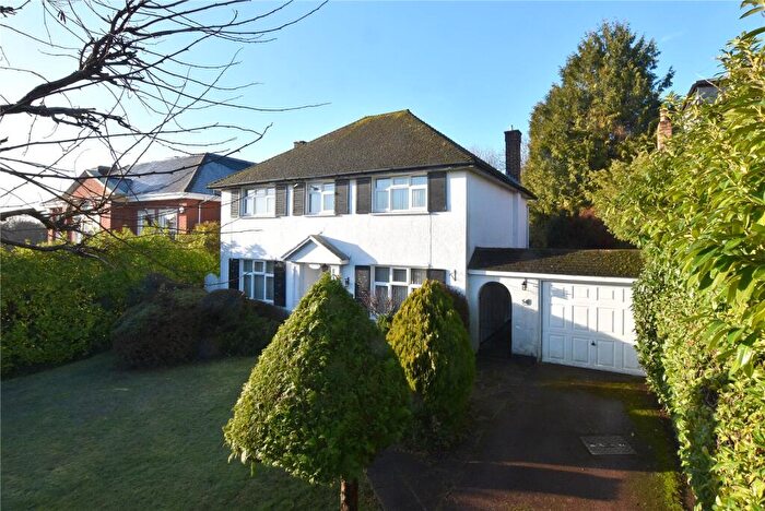 3 Bedroom Detached House For Sale In Heath Ridge Green, Cobham, KT11